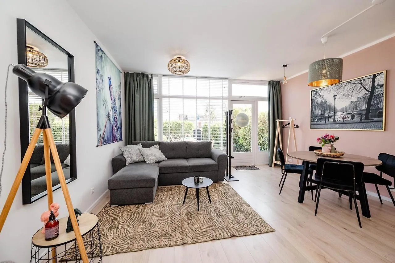 Amsterdam Beach Apartment 9, Private Garden Zandvoort