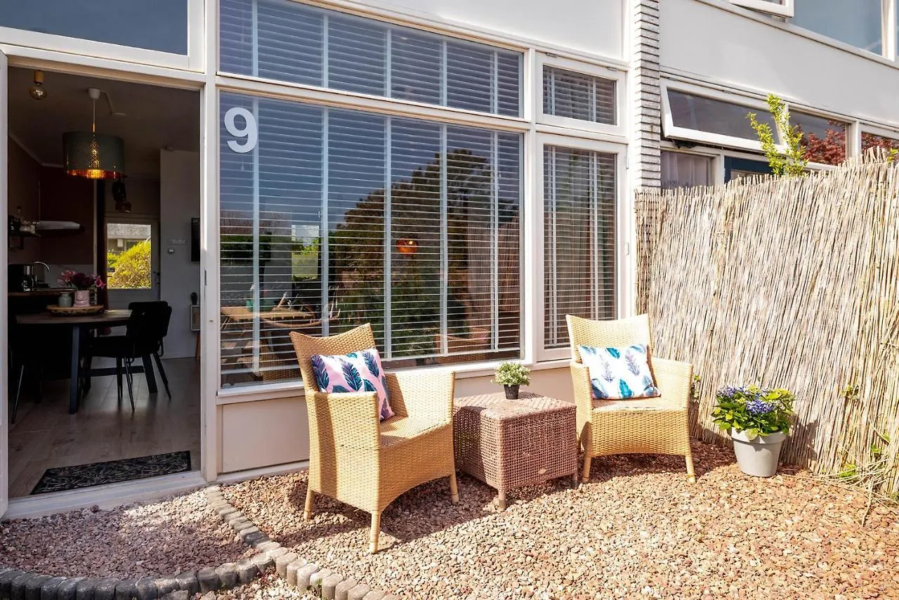 Amsterdam Beach Apartment 9, Private Garden Zandvoort